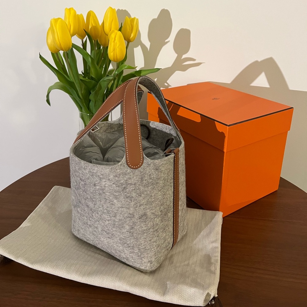 2022 Brand NEW Hermes Picotin 18 / Wood & Leather